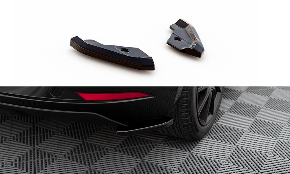 Maxton Design Heck Ansatz Flaps Diffusor V.1 passend für Seat Leon Hatchback Mk3 Facelift schwarz Hochglanz