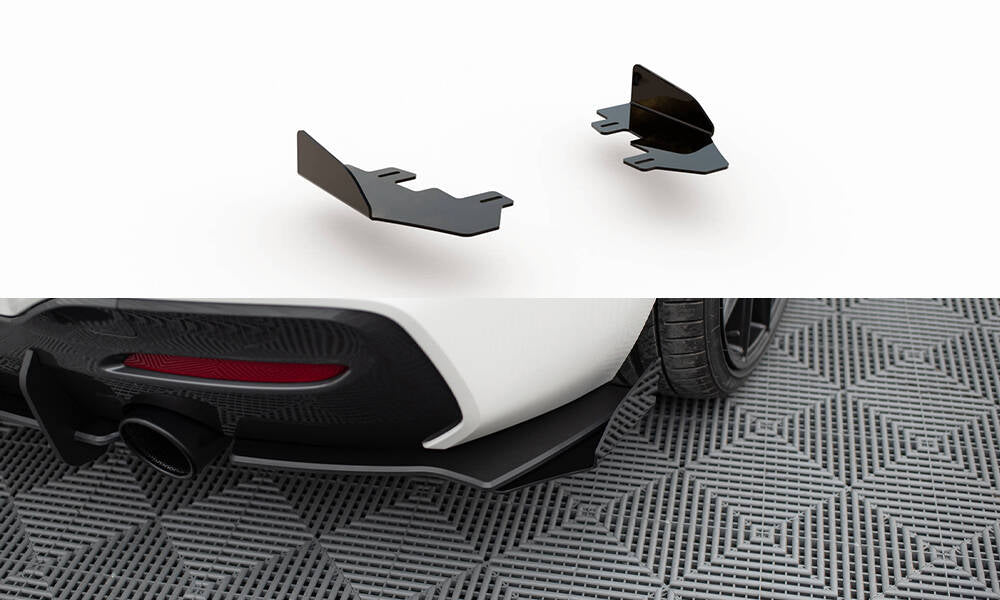 Maxton Design Hintere Seiten Flaps passend für BMW 1er F20 M-Paket Facelift / M140i schwarz Hochglanz