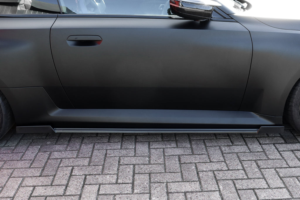 Seitenschweller mit Wing vorne + hinten aus ABS für BMW M2 G87