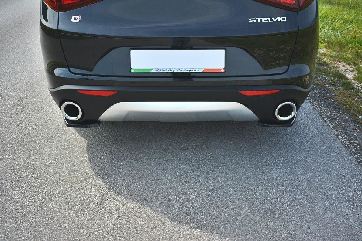 Maxton Design Heck Ansatz Flaps Diffusor passend für Alfa Romeo Stelvio Mk1 schwarz Hochglanz