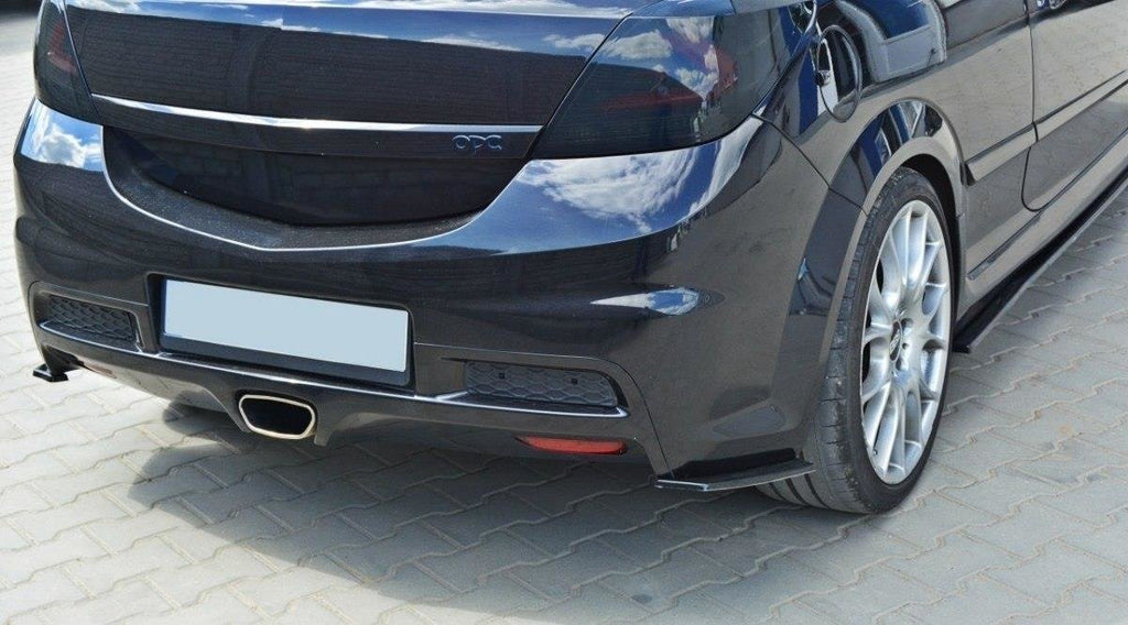 Maxton Design Heck Ansatz Flaps Diffusor passend für OPEL ASTRA H (FOR OPC / VXR) schwarz Hochglanz