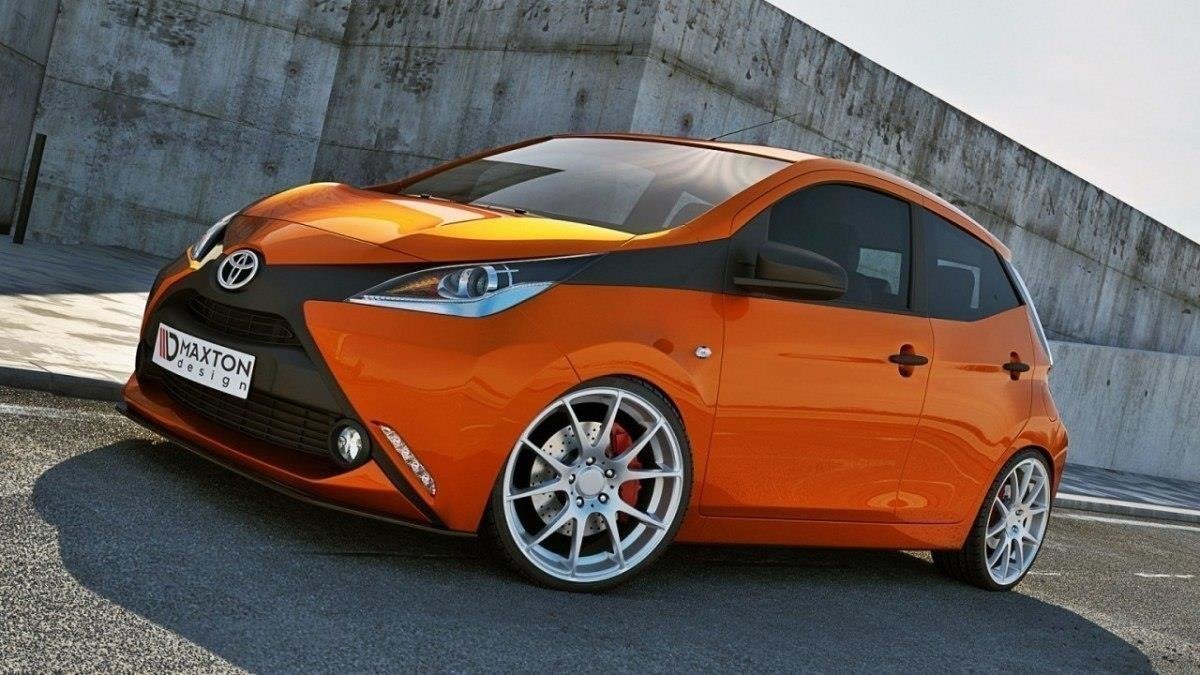 Maxton Design Street+ Spoilerlippe Front Ansatz passend für TOYOTA AYGO mk2 schwarz Hochglanz