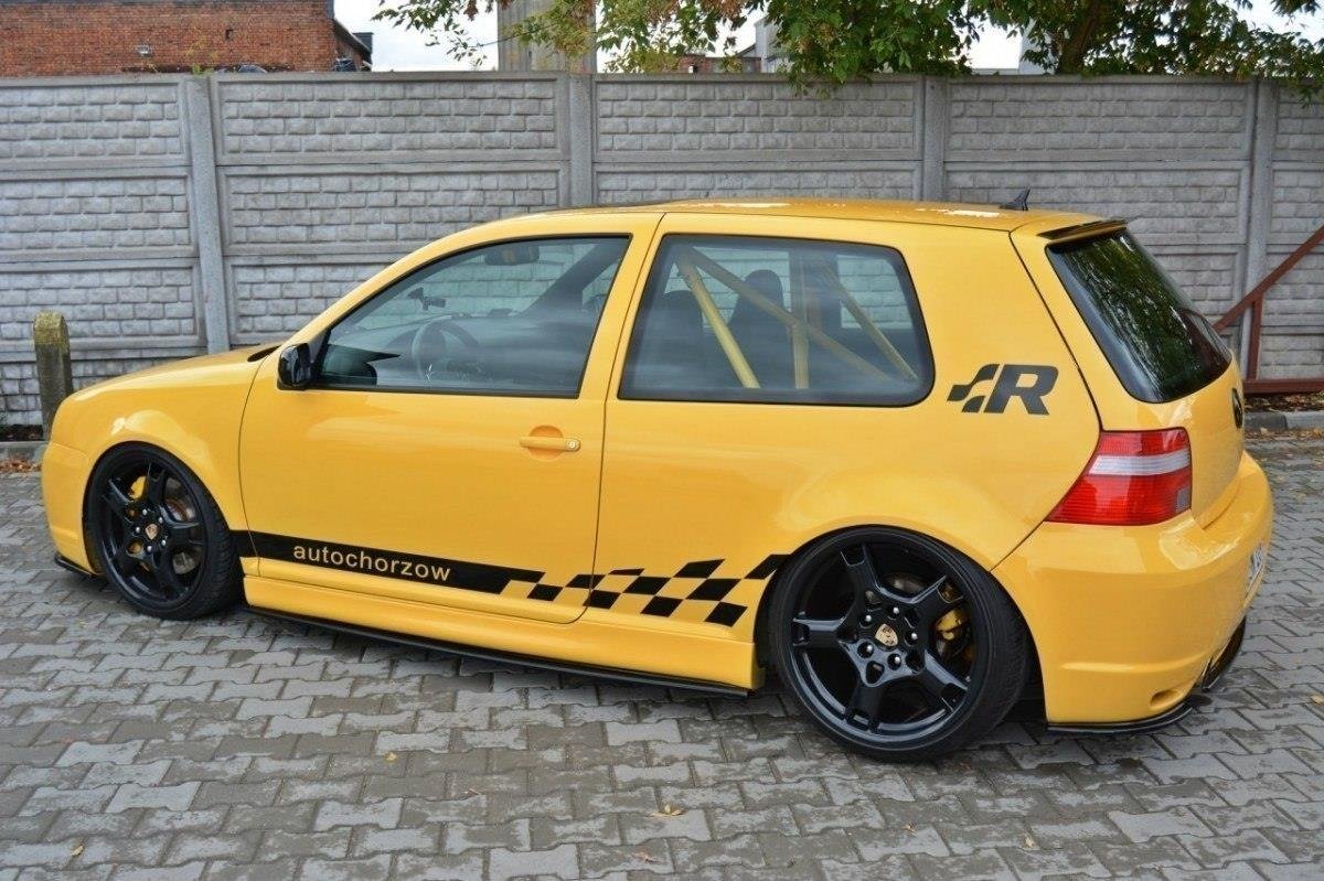 Maxton Design Street+ Seitenschweller Leisten passend für VW Golf R32 Mk4 schwarz Hochglanz