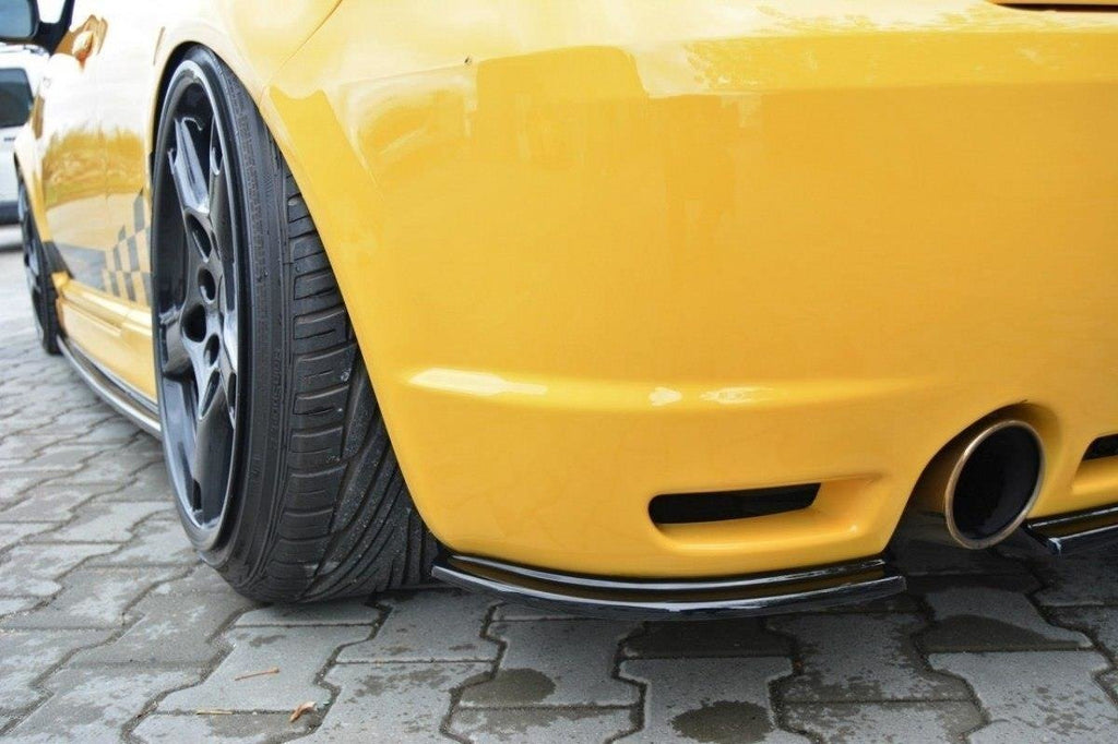 Maxton Design Heck Ansatz Flaps Diffusor passend für VW GOLF 4 R32 schwarz Hochglanz