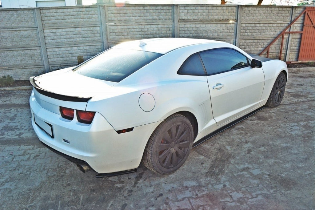 Maxton Design Heck Ansatz Flaps Diffusor passend für Chevrolet Camaro SS / Standard Mk5 schwarz Hochglanz