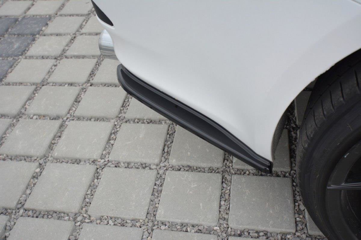 Maxton Design Heck Ansatz Flaps Diffusor passend für Lexus IS F-Sport Mk2 (XE20) Facelift schwarz Hochglanz