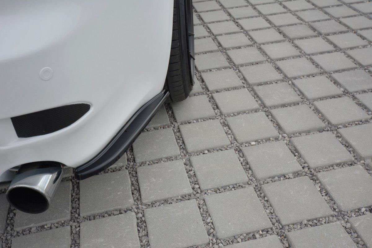 Maxton Design Heck Ansatz Flaps Diffusor passend für Lexus IS F-Sport Mk2 (XE20) Facelift schwarz Hochglanz