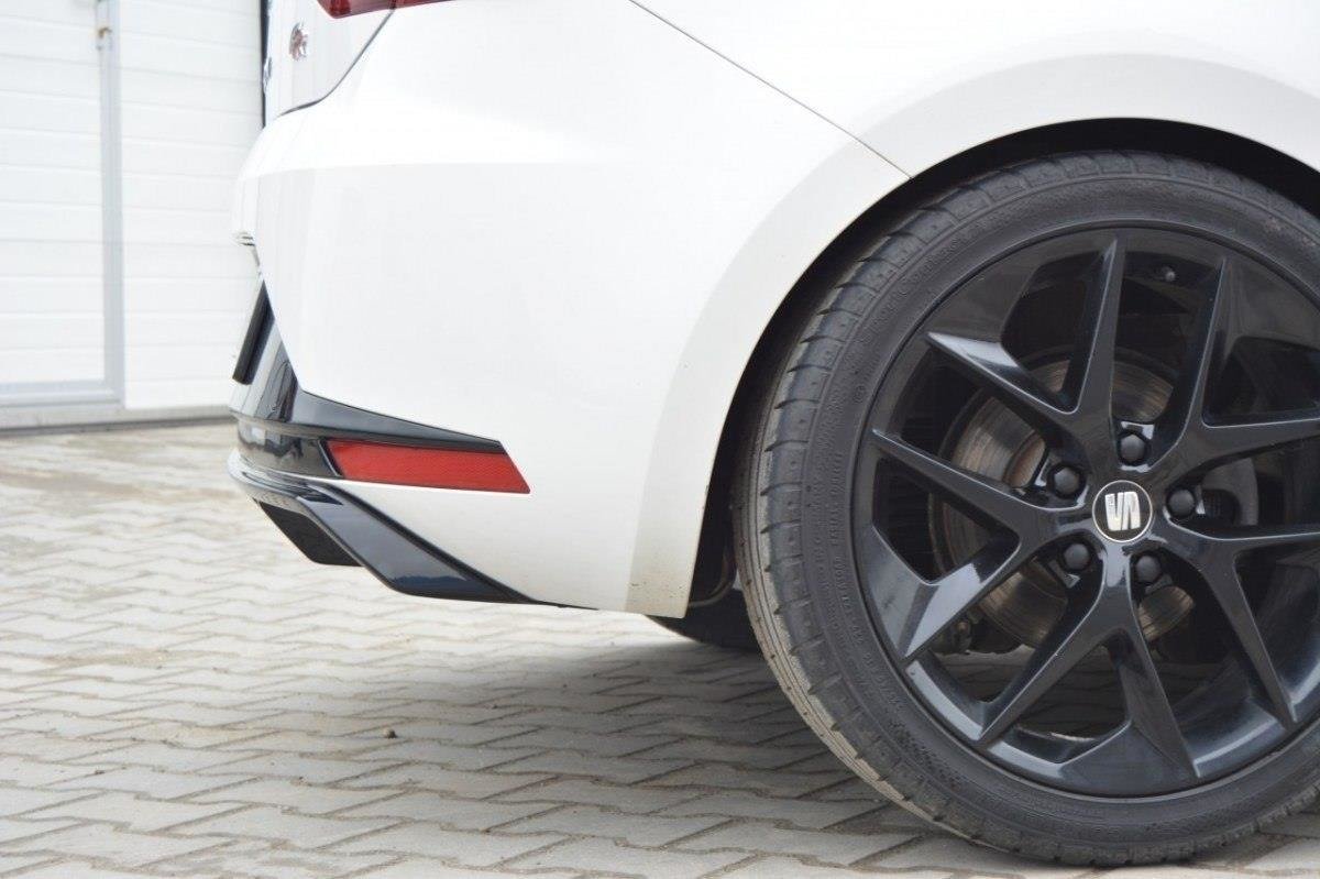 Maxton Design Diffusor Heck Ansatz passend für SEAT LEON III FR schwarz Hochglanz