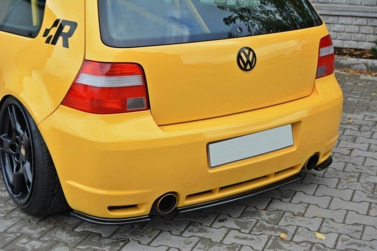 Maxton Design Heckansatz VW GOLF 4 R32 schwarz Hochglanz für Volkswagen Golf Mk4