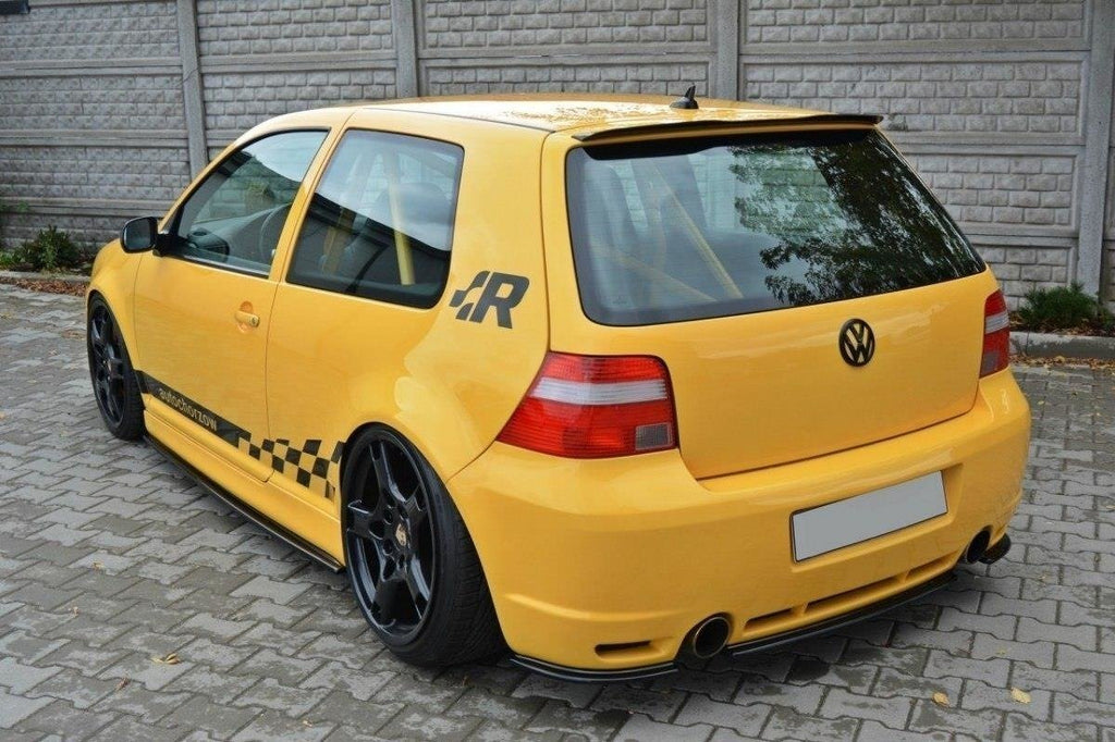 Maxton Design Heck Ansatz Flaps Diffusor passend für VW GOLF 4 R32 schwarz Hochglanz