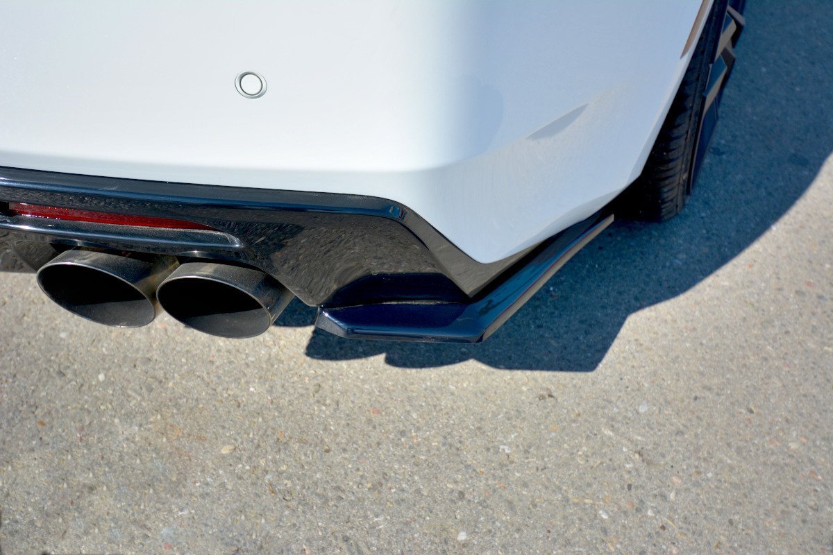 Maxton Design Heck Ansatz Flaps Diffusor passend für CHEVROLET CAMARO 6TH-GEN. PHASE-I 2SS COUPE schwarz Hochglanz