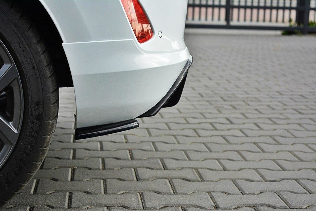 Maxton Design Heck Ansatz Flaps Diffusor V.1 passend für Ford Fiesta Mk8 ST-Line schwarz Hochglanz