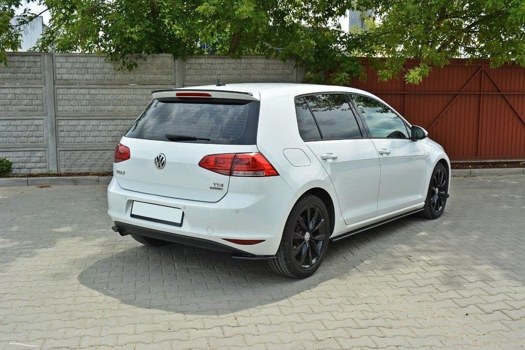 Maxton Design Heck Ansatz Flaps Diffusor passend für VW Golf Mk7 Standard schwarz Hochglanz