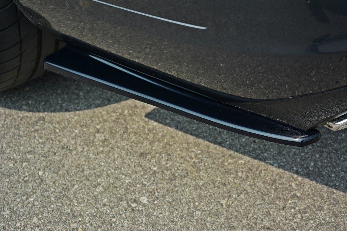 Maxton Design Heck Ansatz Flaps Diffusor passend für Mercedes - Benz E Coupe / Cabrio C207 Facelift / A207 Facelit schwarz Hochglanz