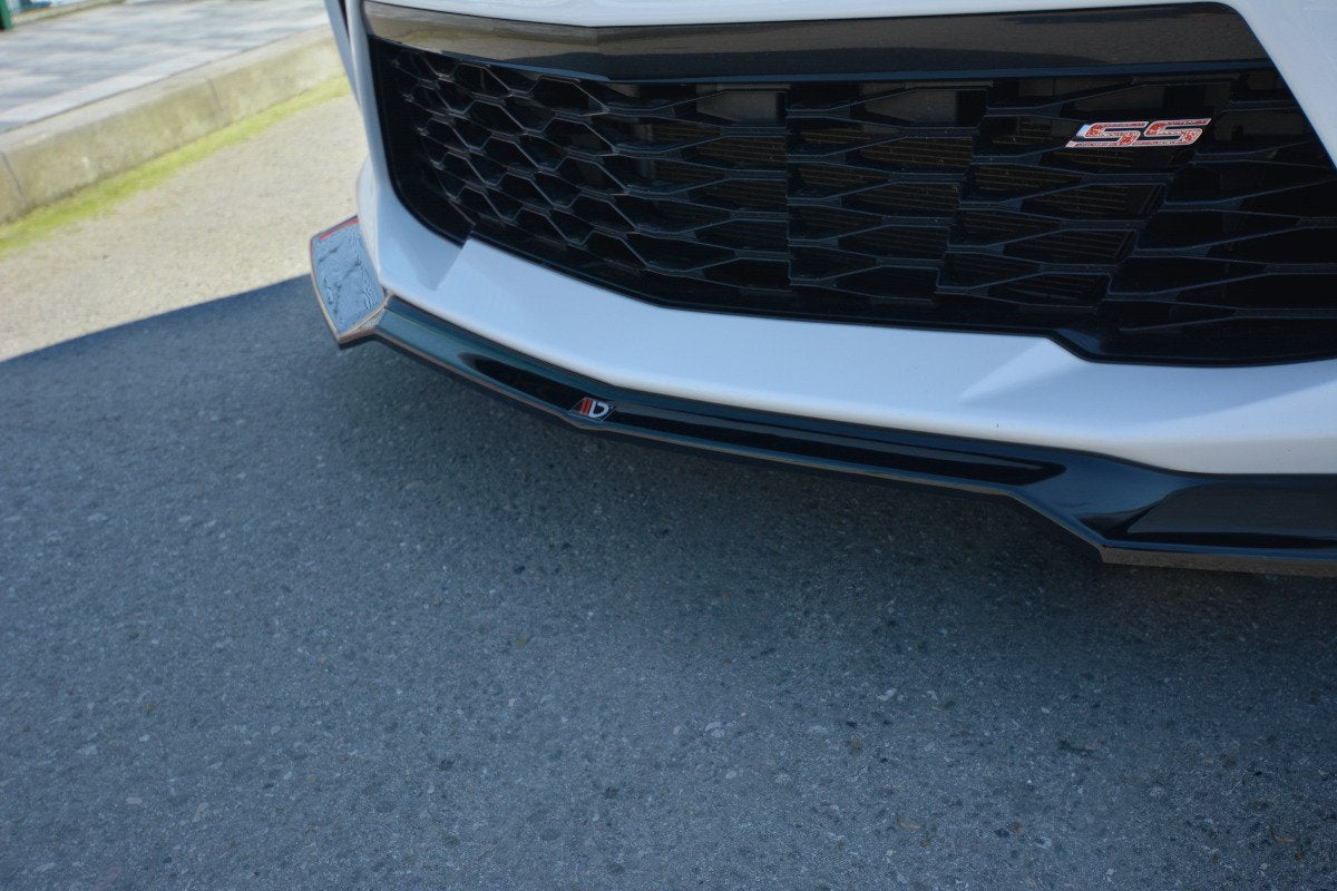 Maxton Design Street+ Spoilerlippe Front Ansatz V.1 passend für CHEVROLET CAMARO 6TH-GEN. PHASE-I 2SS COUPE schwarz Hochglanz