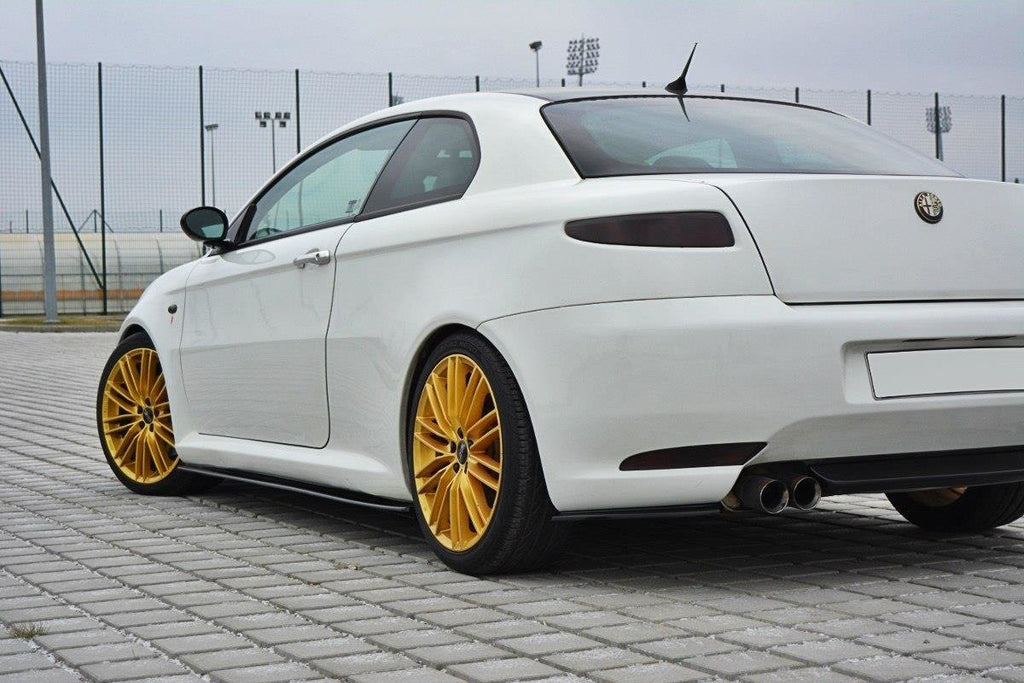Maxton Design Heck Ansatz Flaps Diffusor für Alfa Romeo GT schwarz matt