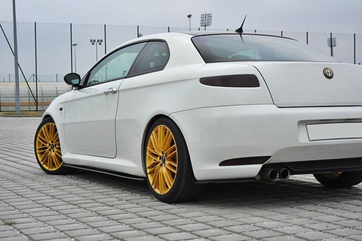 Maxton Design Heck Ansatz Flaps Diffusor für Alfa Romeo GT schwarz matt