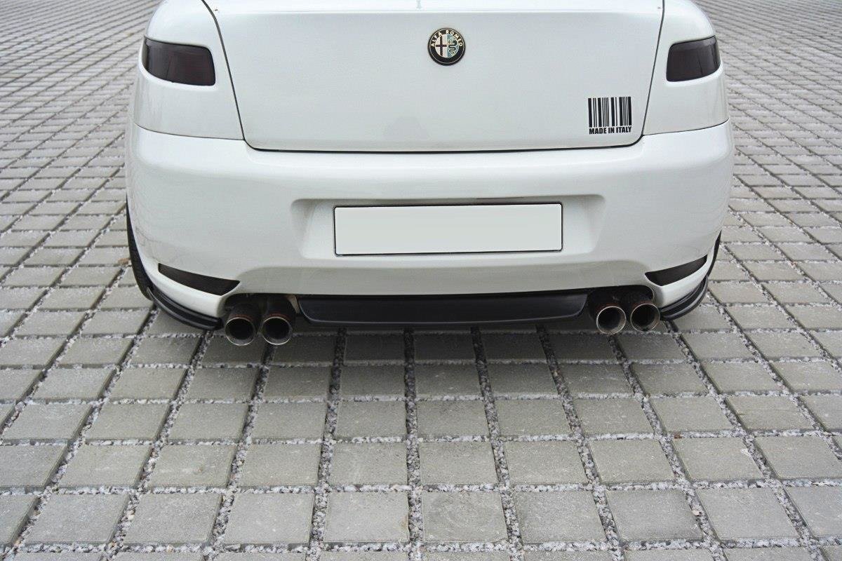 Maxton Design Heck Ansatz Flaps Diffusor für Alfa Romeo GT Carbon Look