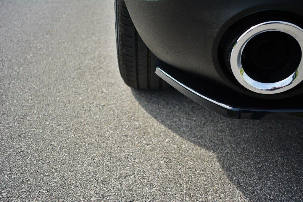 Maxton Design Heck Ansatz Flaps Diffusor passend für Alfa Romeo Stelvio Mk1 schwarz Hochglanz