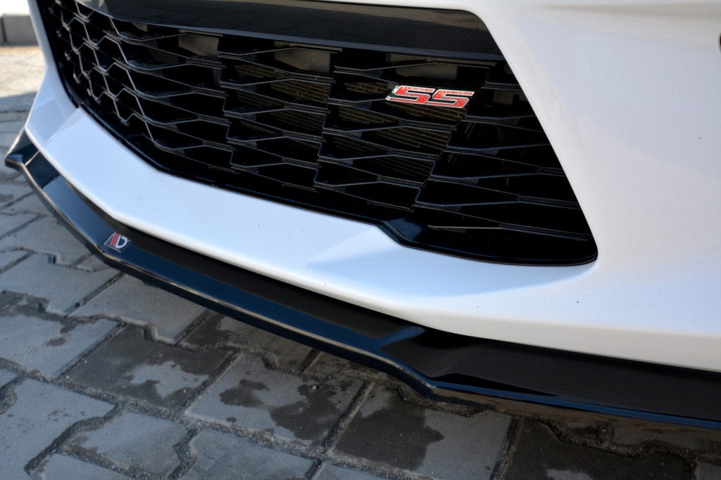 Maxton Design Street+ Spoilerlippe Front Ansatz V.2 passend für CHEVROLET CAMARO 6TH-GEN. PHASE-I 2SS COUPE schwarz Hochglanz