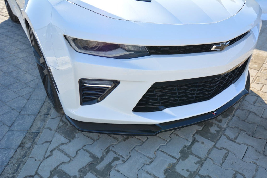Maxton Design Street+ Spoilerlippe Front Ansatz V.2 passend für CHEVROLET CAMARO 6TH-GEN. PHASE-I 2SS COUPE schwarz Hochglanz