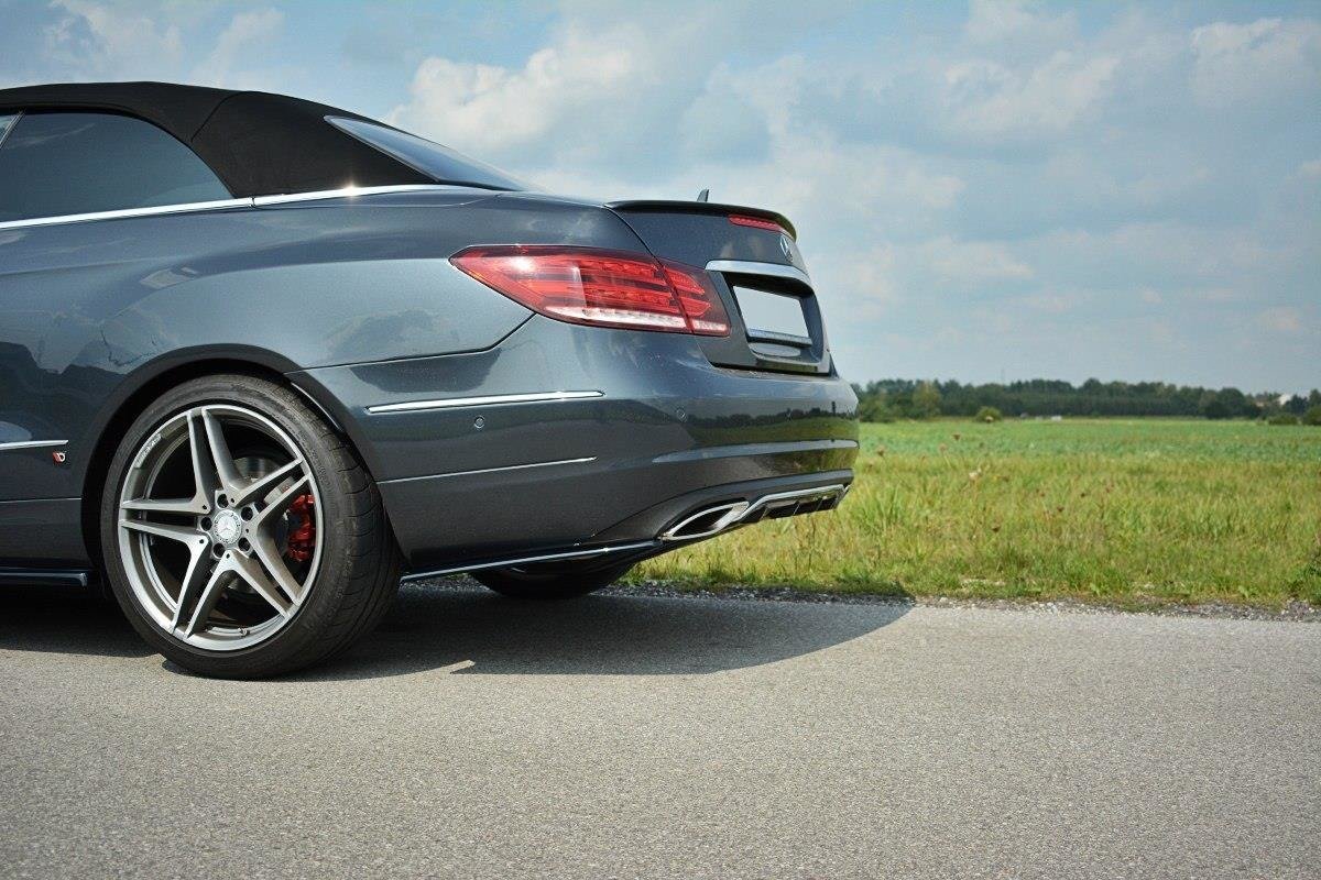 Maxton Design Heck Ansatz Flaps Diffusor passend für Mercedes - Benz E Coupe / Cabrio C207 Facelift / A207 Facelit schwarz Hochglanz