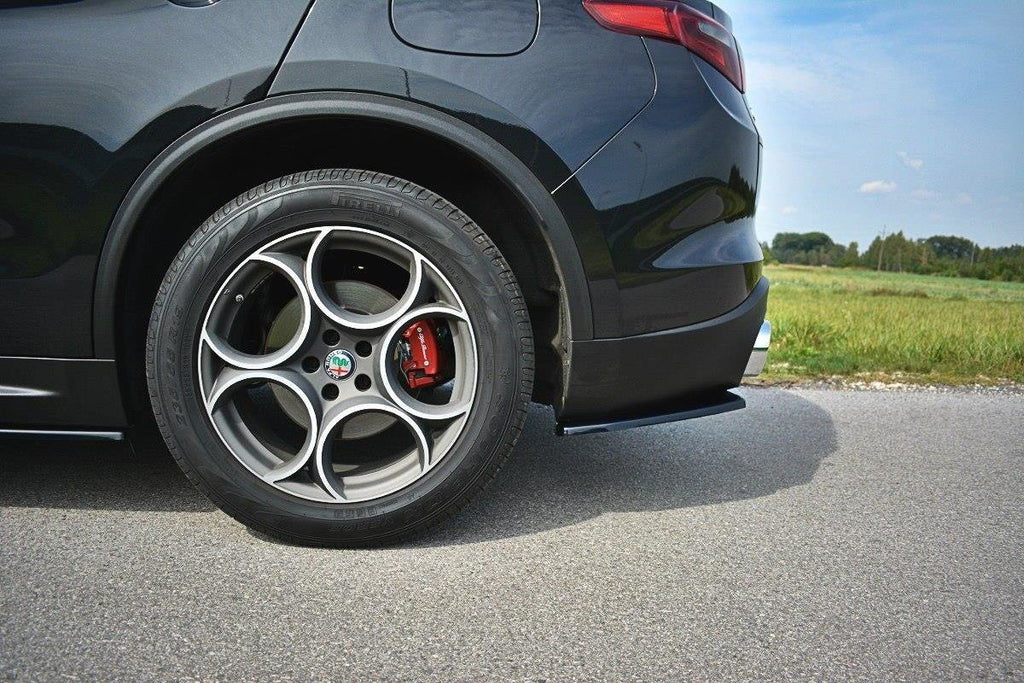 Maxton Design Heck Ansatz Flaps Diffusor passend für Alfa Romeo Stelvio Mk1 schwarz Hochglanz