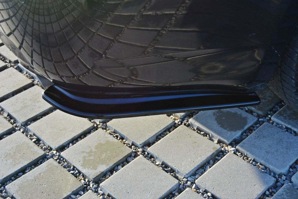 Maxton Design Heck Ansatz Flaps Diffusor passend für Infiniti G37 Limousine schwarz Hochglanz
