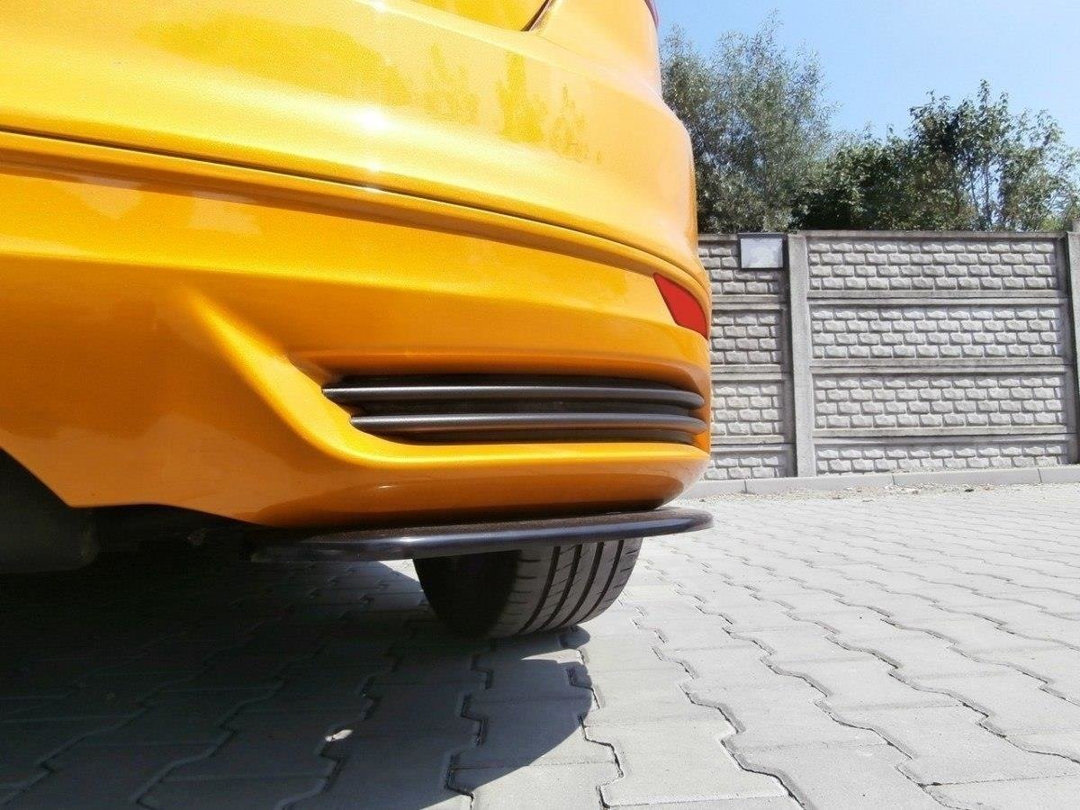 Maxton Design Heck Ansatz Flaps Diffusor passend für Ford Focus ST Mk3 Hatchback schwarz Hochglanz