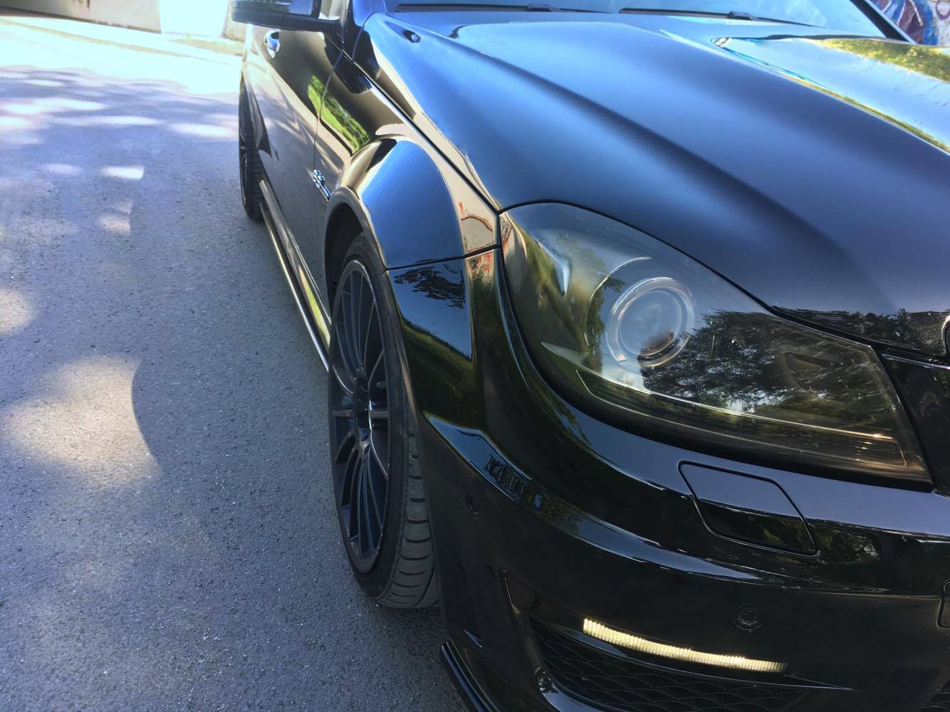 Maxton Design Street+ Seitenschweller Leisten passend für Mercedes-Benz C63 AMG Limousine / Kombi W204 Facelift / S204 Facelift schwarz Hochglanz