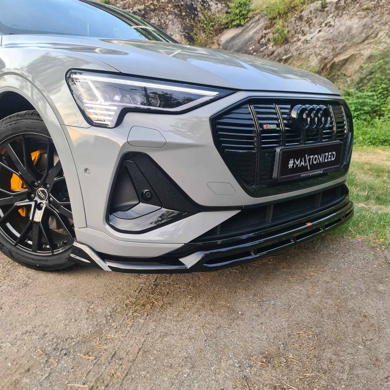 Maxton Design Street+ Spoilerlippe Front Ansatz passend für Audi e-Tron S-Line schwarz Hochglanz