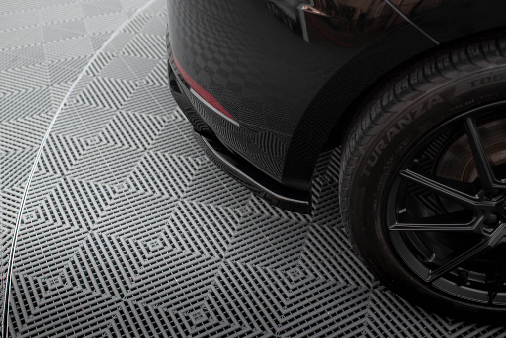 Maxton Design Heck Ansatz Flaps Diffusor V.2 passend für Seat Leon Hatchback Mk3 Facelift schwarz Hochglanz