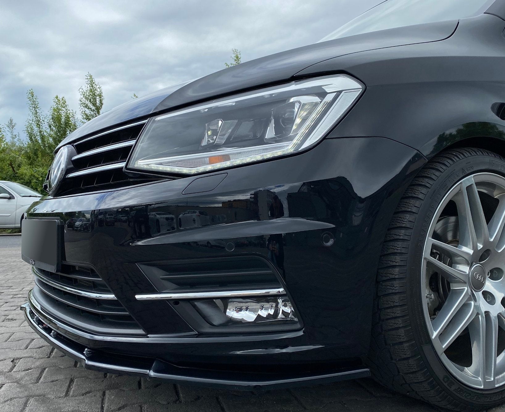 Maxton Design Street+ Spoilerlippe Front Ansatz passend für VW Caddy Mk. 4 schwarz Hochglanz