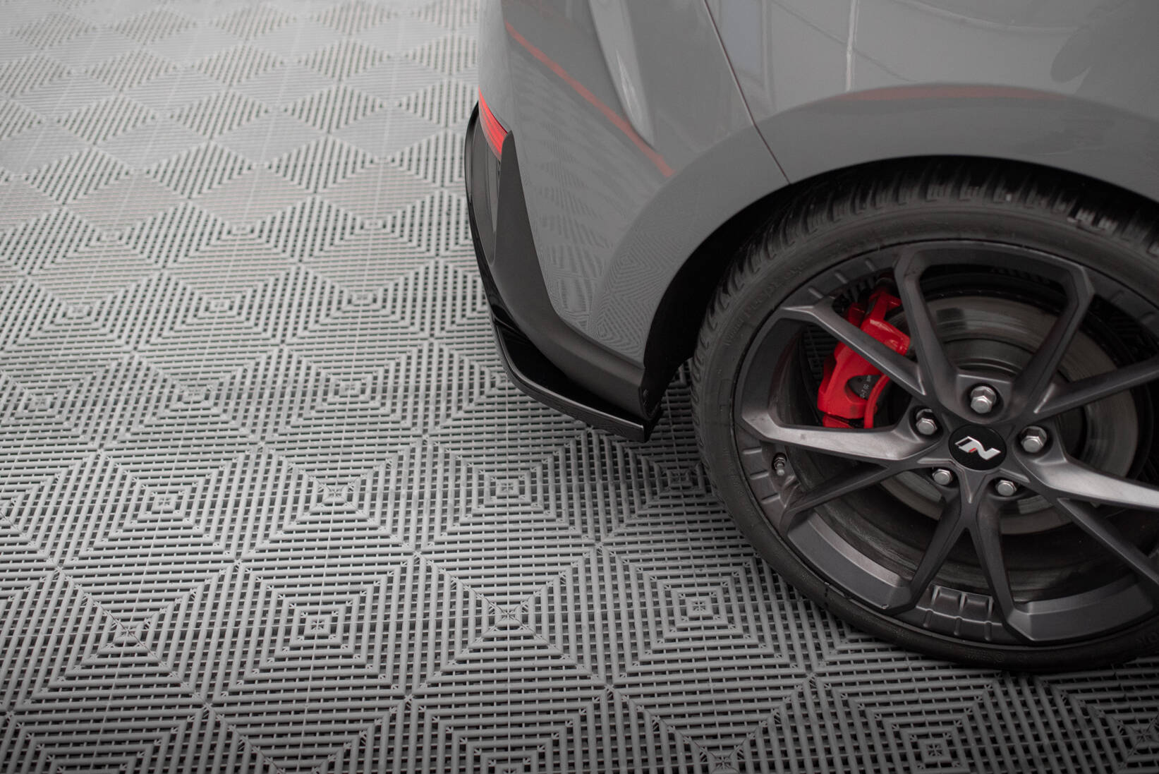 Maxton Design Heck Ansatz Flaps Diffusor V.5 passend für Hyundai I30 N Hatchback Mk3 Facelift schwarz Hochglanz