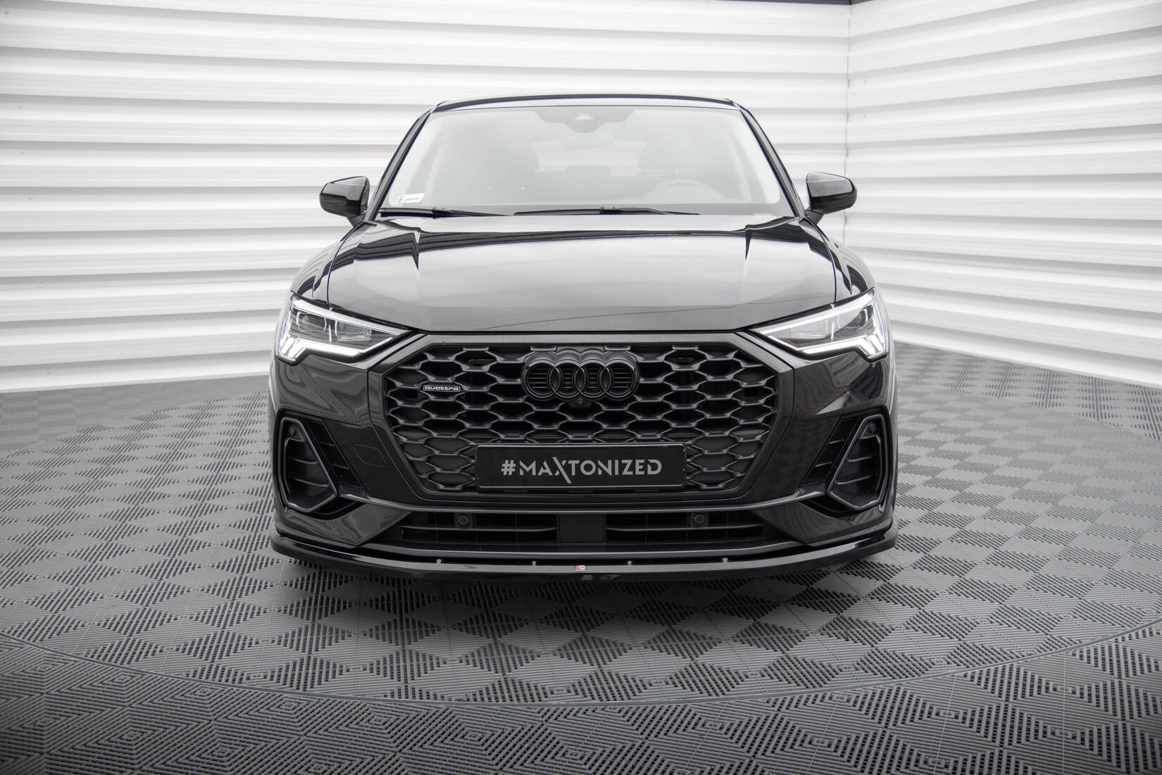 Maxton Design Street+ Spoilerlippe Front Ansatz V.1 passend für Audi Q3 Sportback F3 schwarz Hochglanz