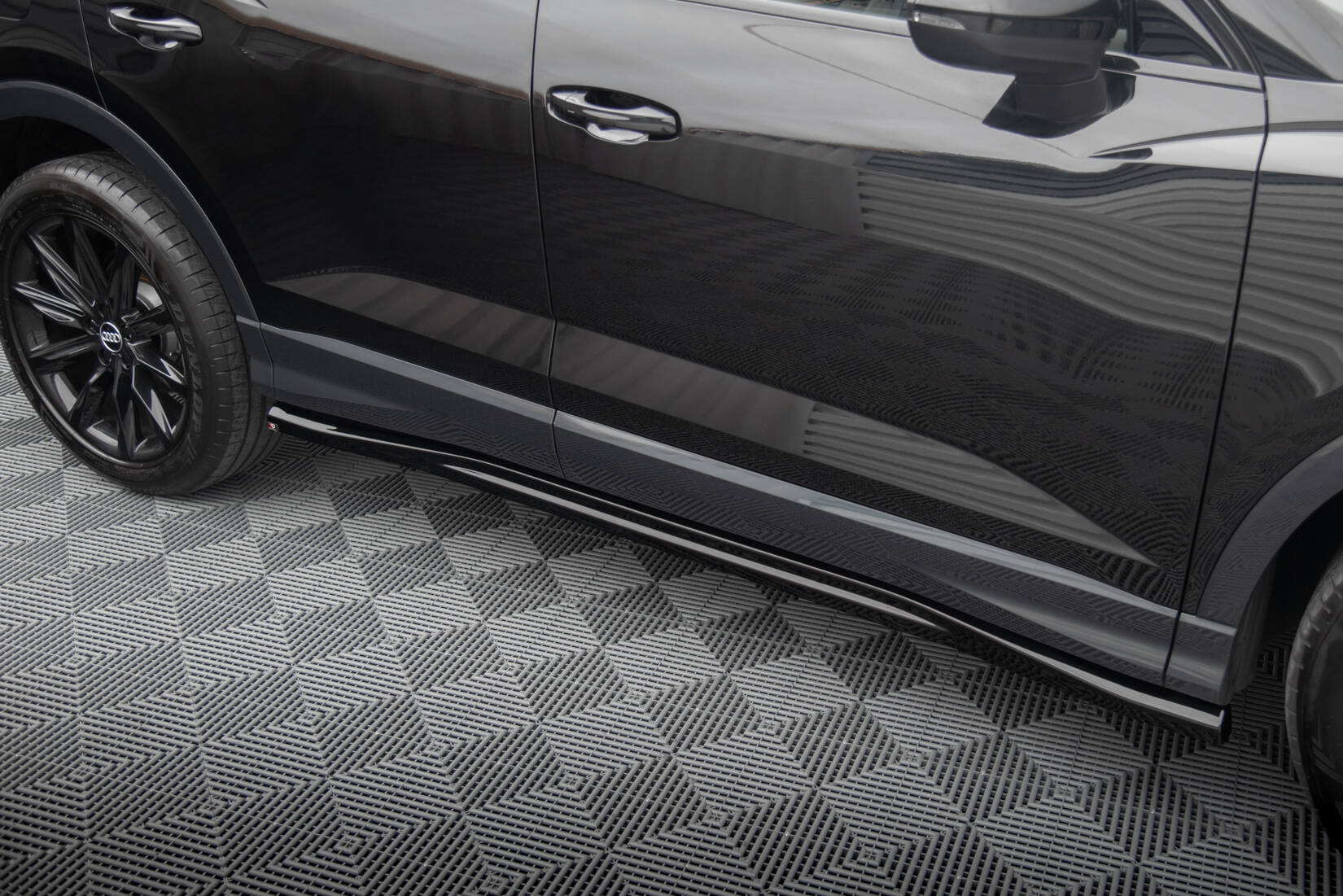 Maxton Design Street+ Seitenschweller Leisten passend für Audi Q3 Sportback F3 schwarz Hochglanz