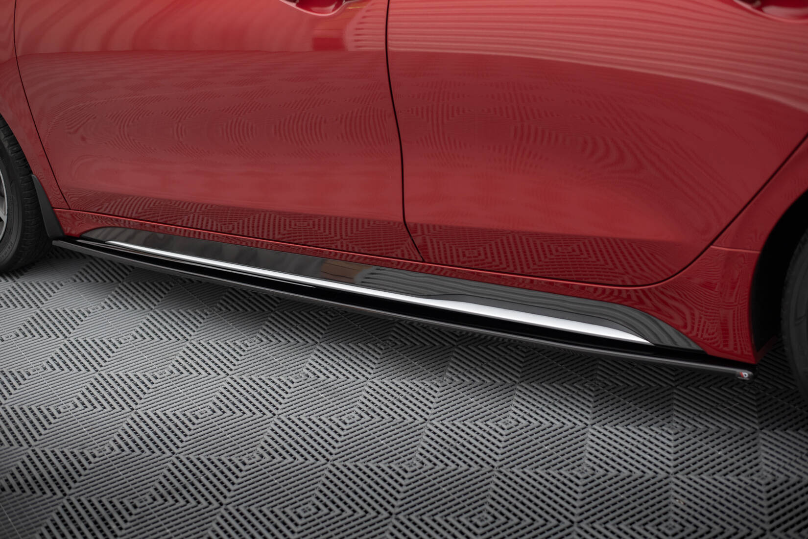 Maxton Design Street+ Seitenschweller Leisten passend für Kia Ceed GT / GT-Line Mk3 / Proceed Mk1 schwarz Hochglanz
