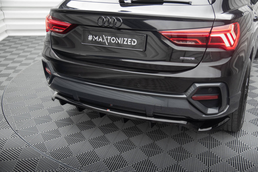 Maxton Design Street+ Mittlerer Diffusor RACE passend für Audi Q3 Sportback F3 schwarz Hochglanz