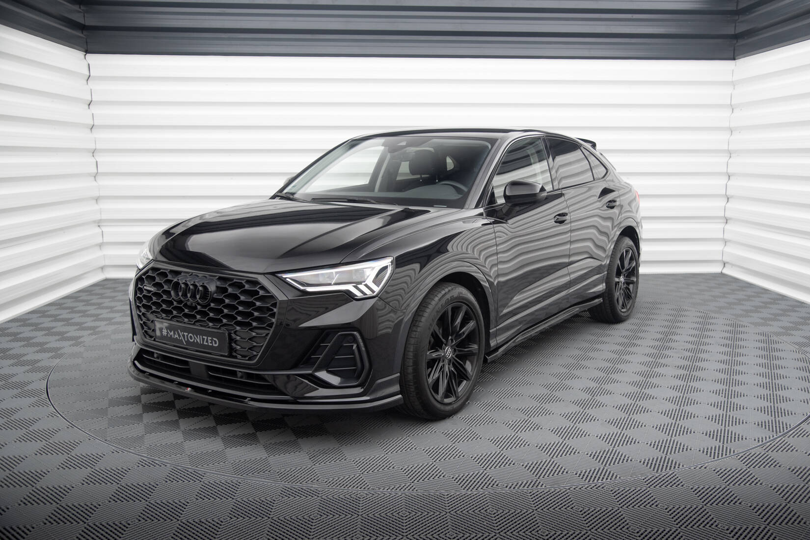 Maxton Design Street+ Spoilerlippe Front Ansatz V.1 passend für Audi Q3 Sportback F3 schwarz Hochglanz