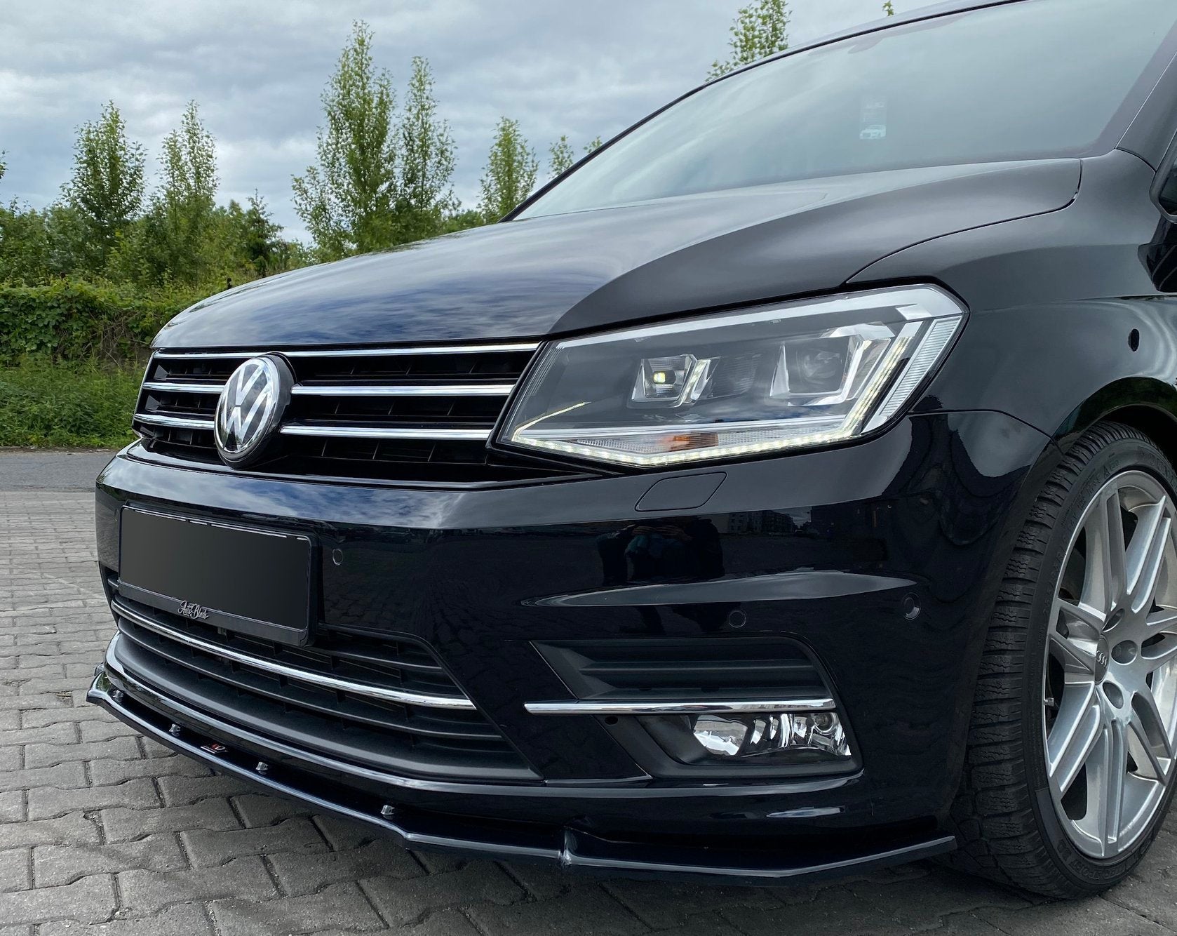 Maxton Design Street+ Spoilerlippe Front Ansatz passend für VW Caddy Mk. 4 schwarz Hochglanz