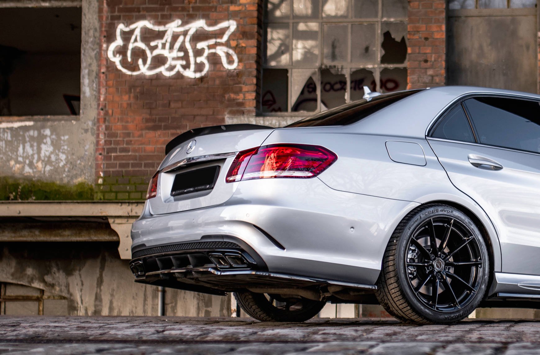 Maxton Design Spoiler CAP passend für Mercedes-Benz E63 AMG / AMG-Line / Standard Limousine W212 Facelift schwarz Hochglanz