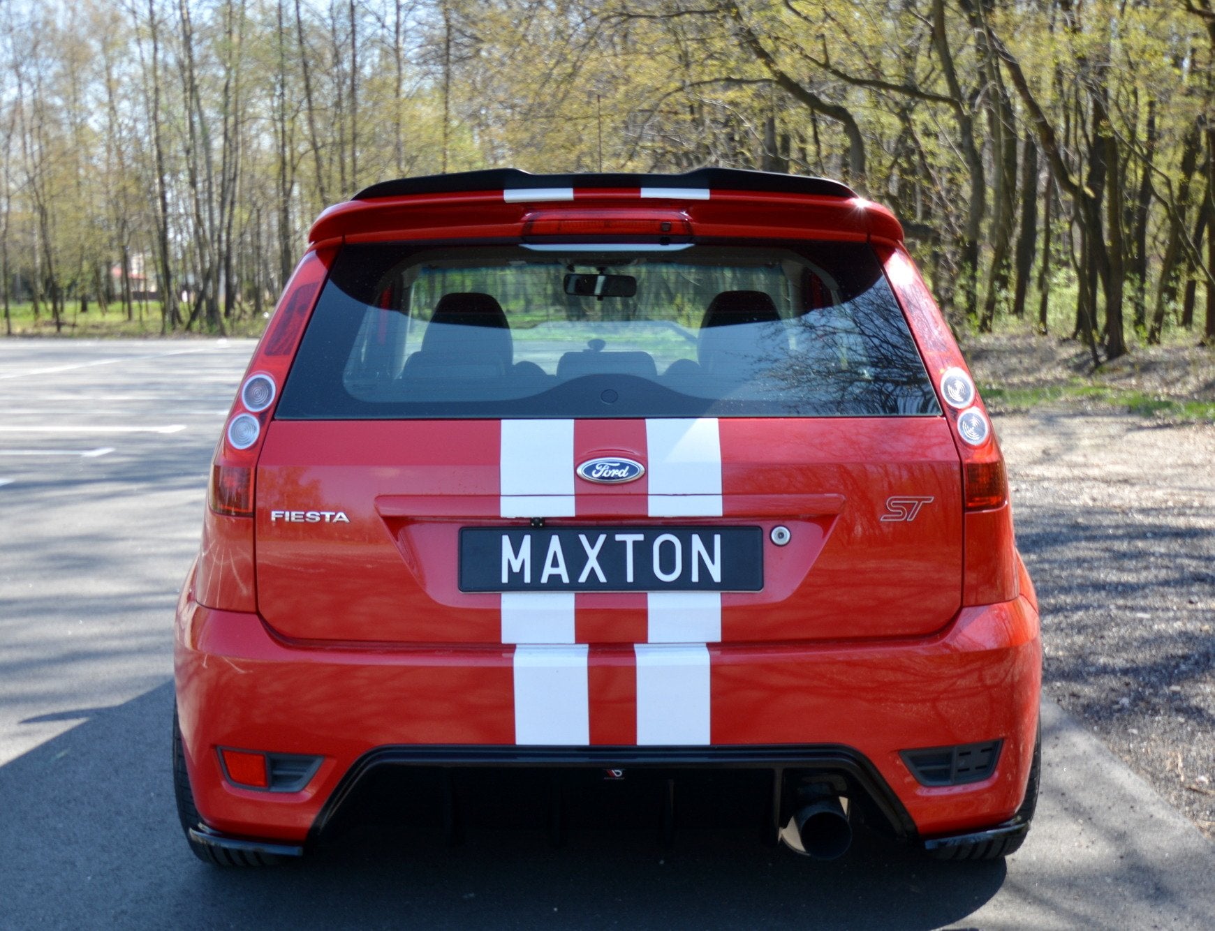 Maxton Design Spoiler CAP V.1 passend für Ford Fiesta ST Mk6 schwarz Hochglanz
