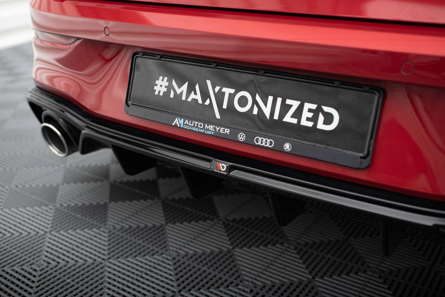 Maxton Design Diffusor Heck Ansatz + Endrohre passend für VW Golf GTE / R-Line Mk8 / Mk8 Facelift