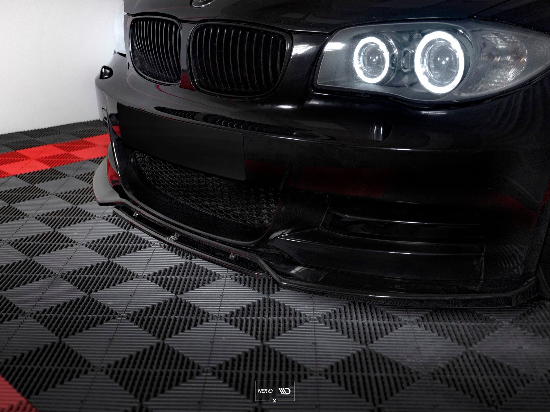 Maxton Design Street+ Spoilerlippe Front Ansatz V.1 passend für BMW 1er M-Paket E82 Facelift schwarz Hochglanz