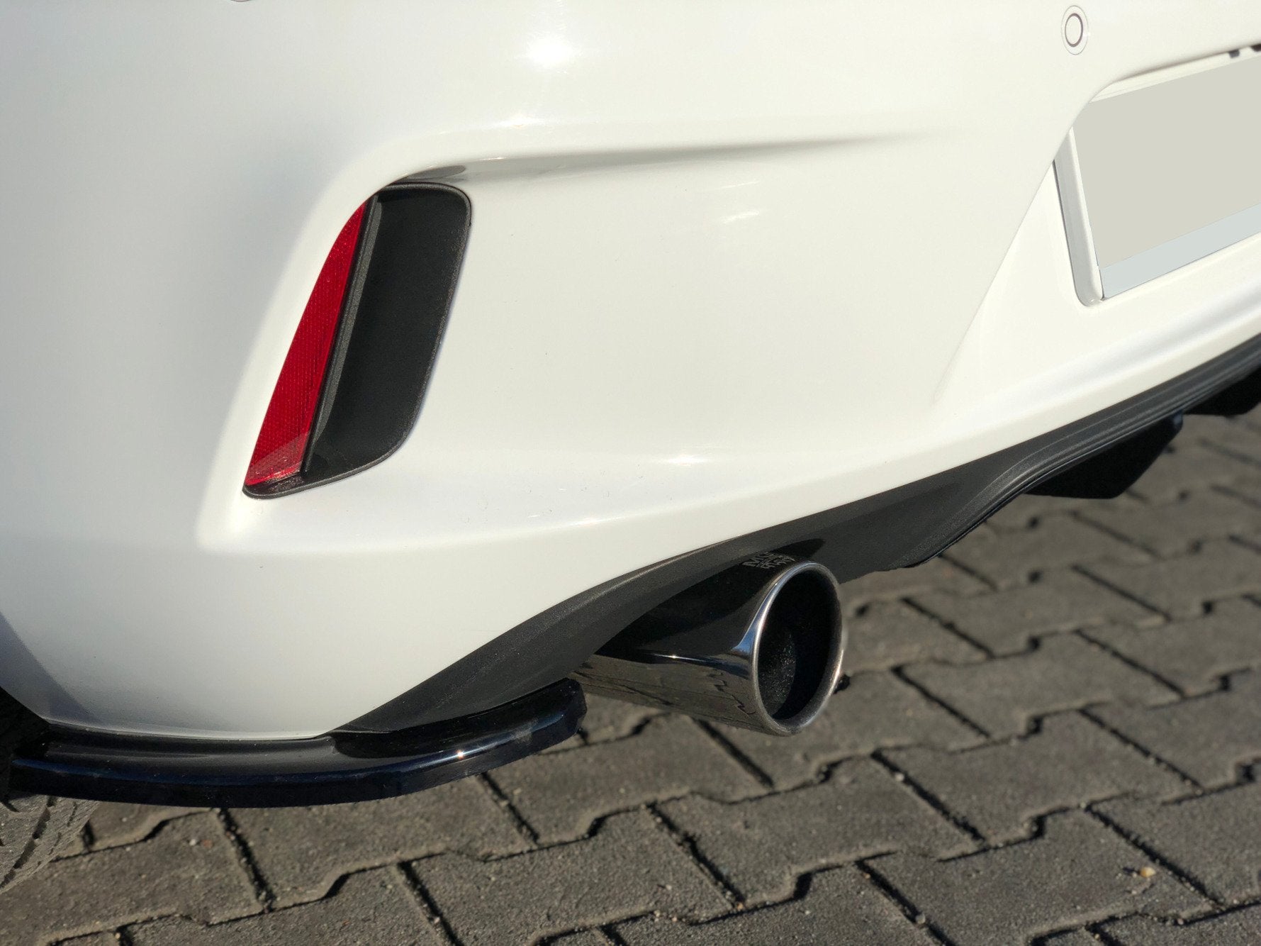 Maxton Design Heck Ansatz Flaps Diffusor passend für OPEL ASTRA K OPC-LINE schwarz Hochglanz