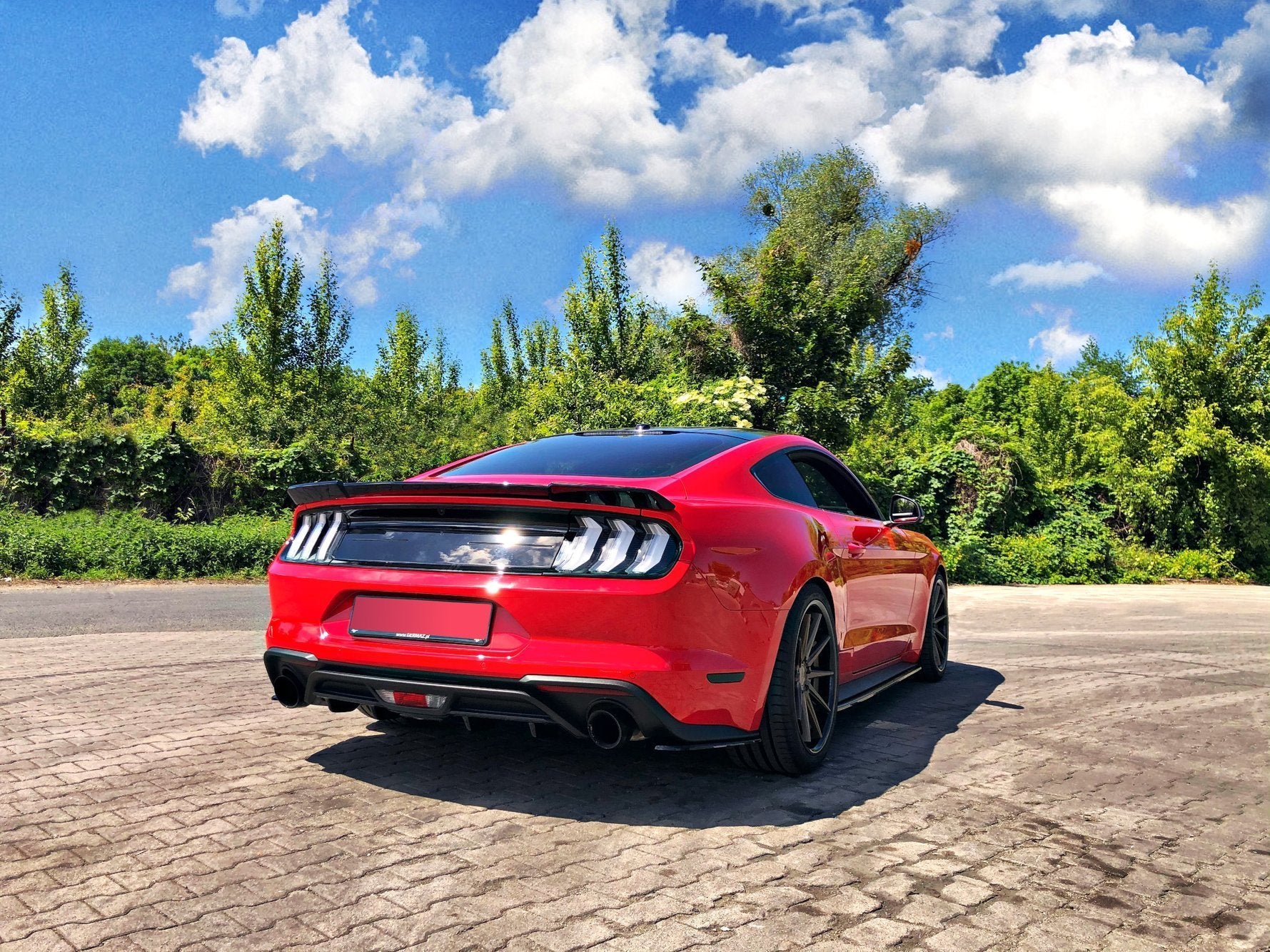 Maxton Design Heck Ansatz Flaps Diffusor passend für Ford Mustang Mk. 6 Facelift schwarz Hochglanz