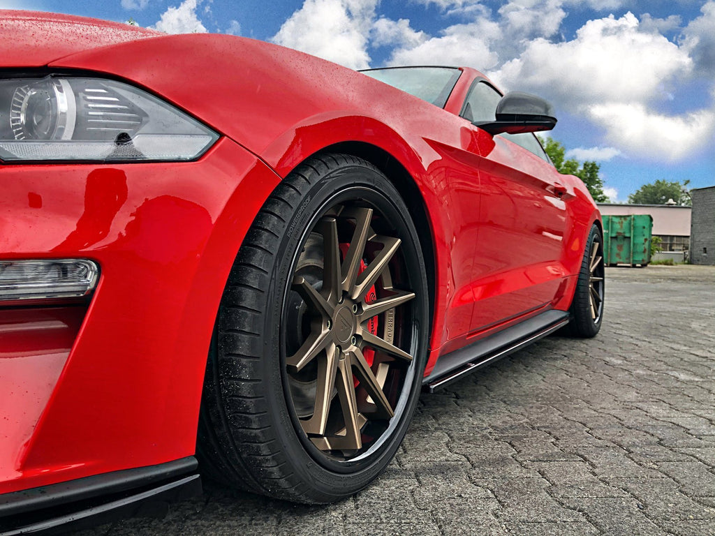 Maxton Design Street+ Seitenschweller Leisten passend für Ford Mustang Mk. 6 Facelift schwarz Hochglanz