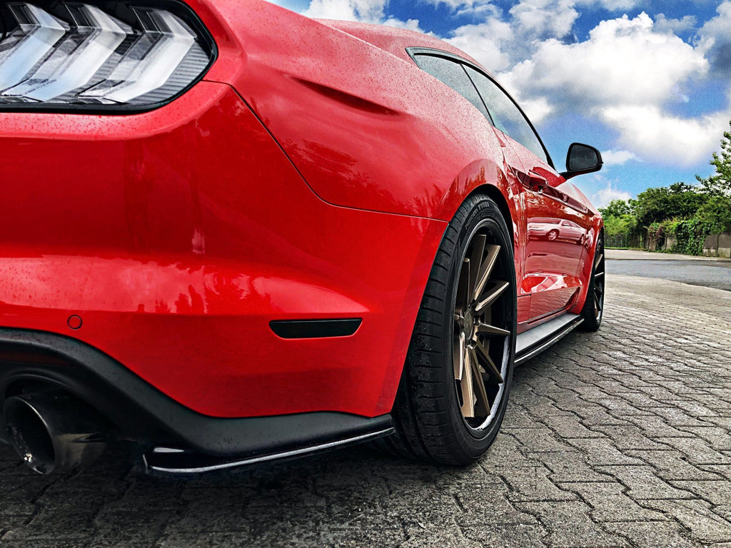 Maxton Design Heck Ansatz Flaps Diffusor passend für Ford Mustang Mk. 6 Facelift schwarz Hochglanz