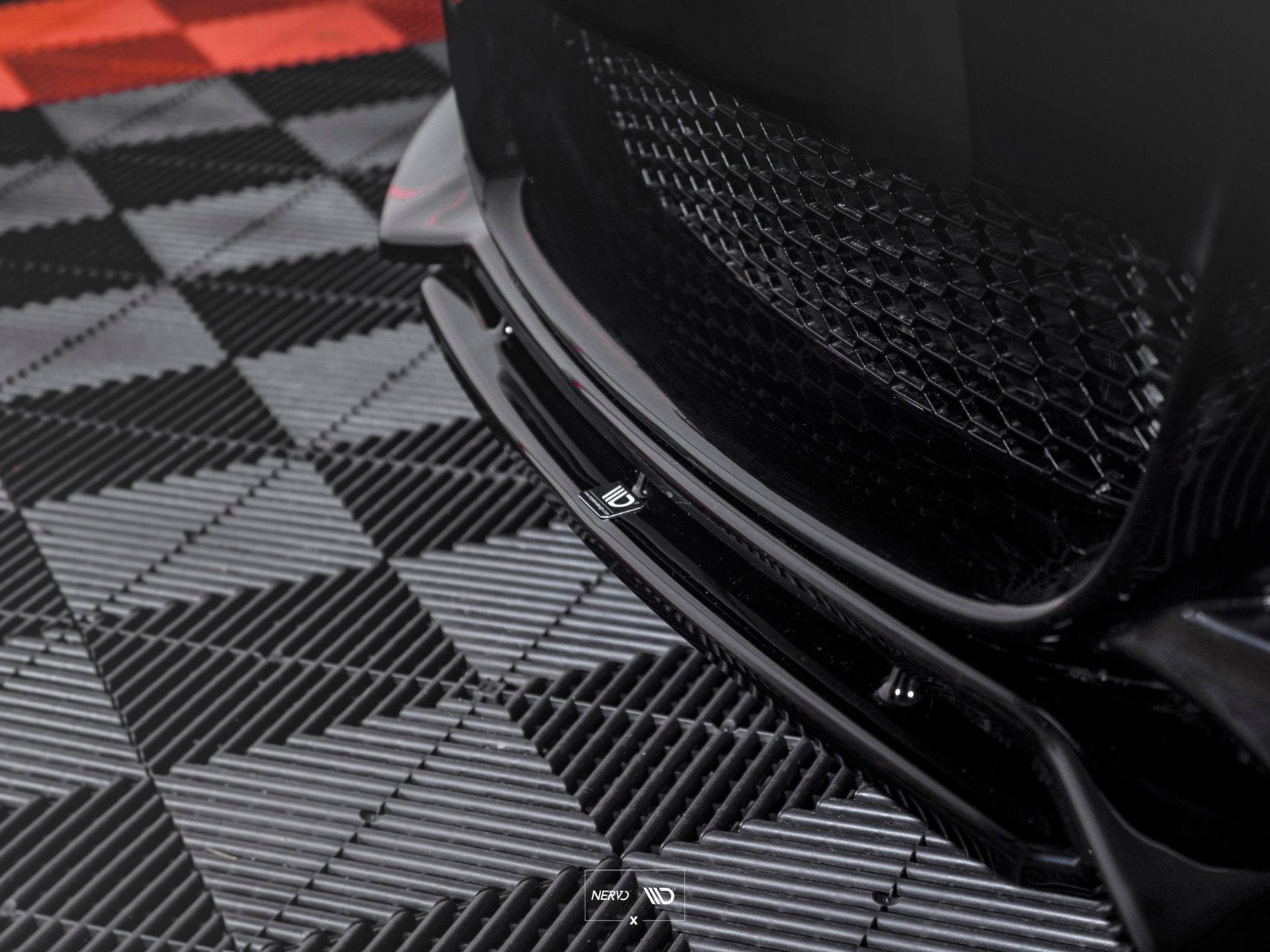 Maxton Design Street+ Spoilerlippe Front Ansatz V.1 passend für BMW 1er M-Paket E82 Facelift schwarz Hochglanz