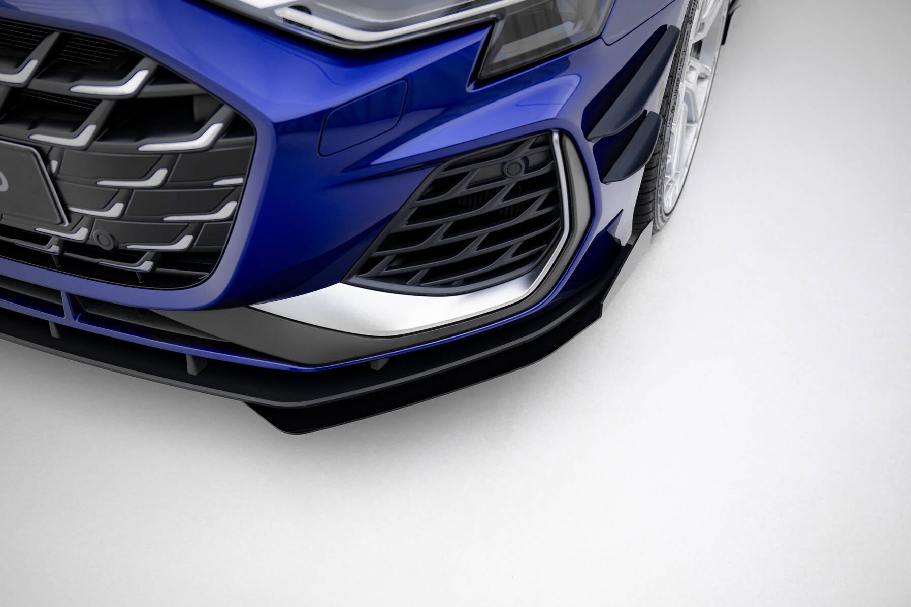 Maxton Design Street Pro Street+ Spoilerlippe Front Ansatz + Flaps passend für Audi A3 S-Line Limousine / S3 Limousine 8Y Facelift schwarz Hochglanz